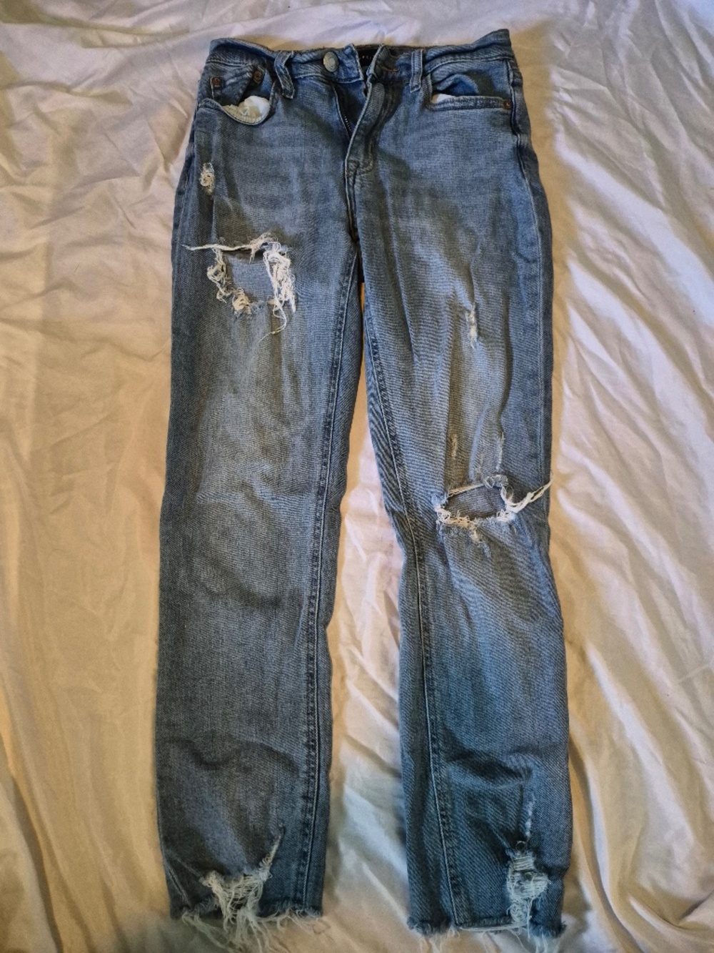 Aeropostal ripped Jeans